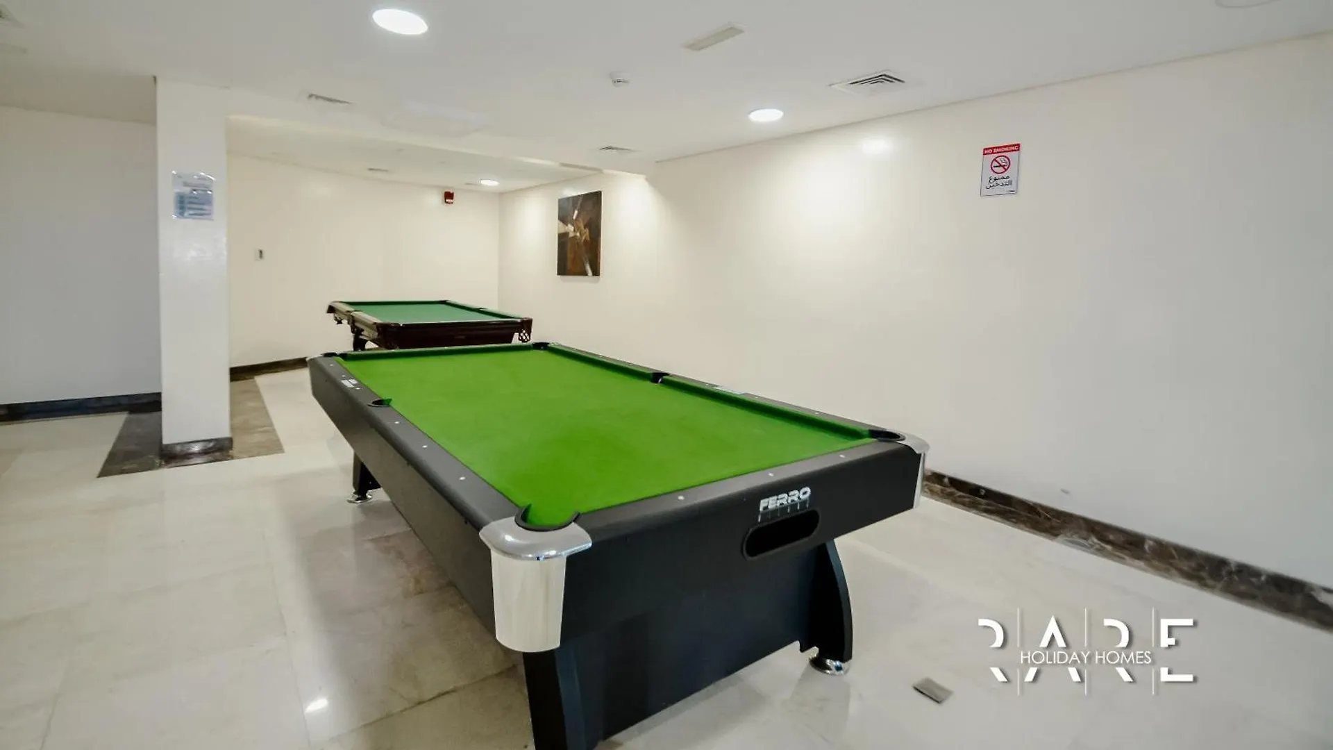 Rare Holiday Homes - The Crescent Tower - Impz - Dubai Production City - R705 Апартаменты